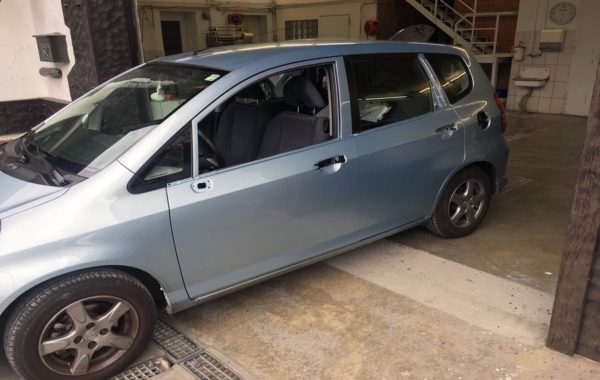 Honda Jazz Seitenwand lackiert