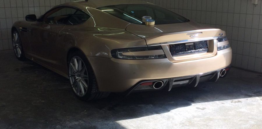 Aston Martin lackiert