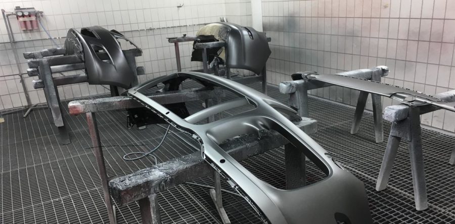 Basislack Applikation in unserer Kabine