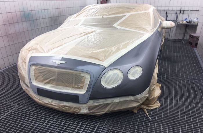 Bentley Basislack gespritzt