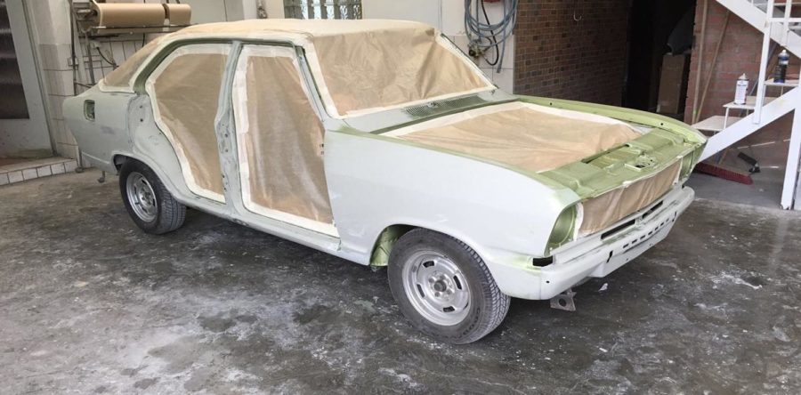 Oldtimer Vorbereitung lackieren