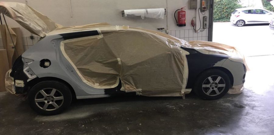 Renault vor der Lackierung