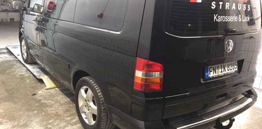 VW T5 Firmenfahrzeug fertig lackiert
