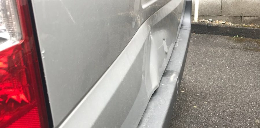 Dellen am Ford Transit